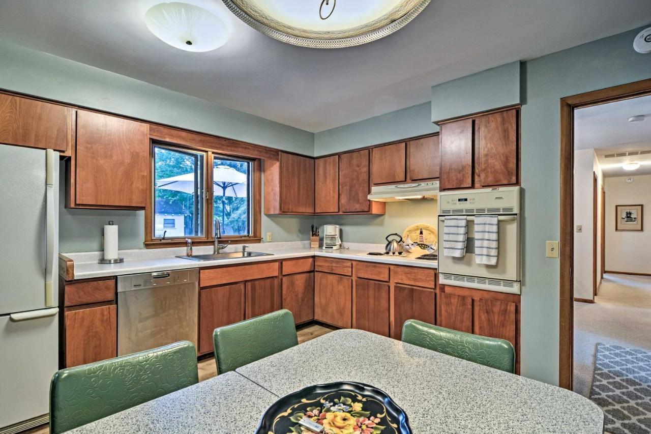 East Tawas Lake Huron House With Grill And Beach Access! מראה חיצוני תמונה