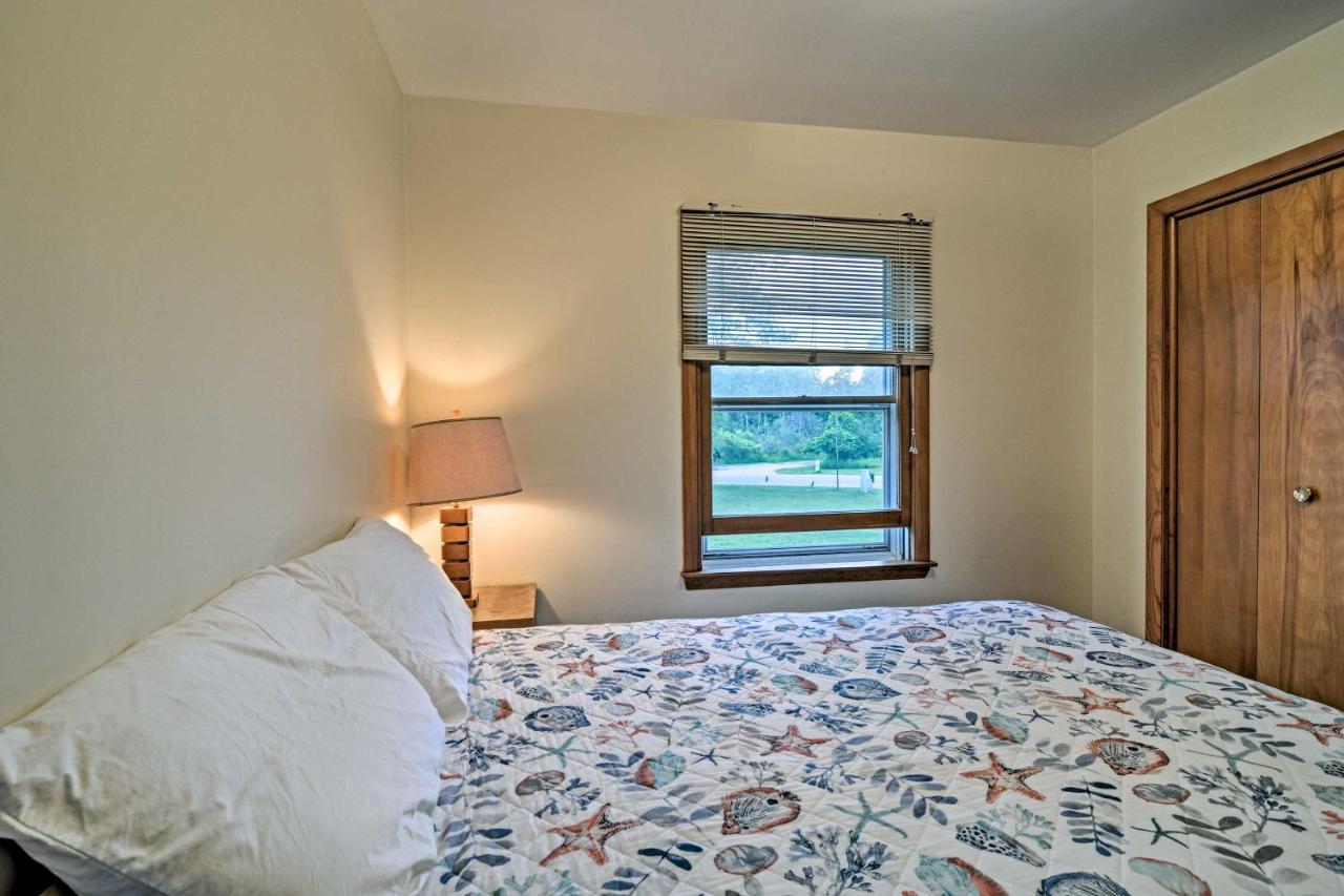 East Tawas Lake Huron House With Grill And Beach Access! מראה חיצוני תמונה
