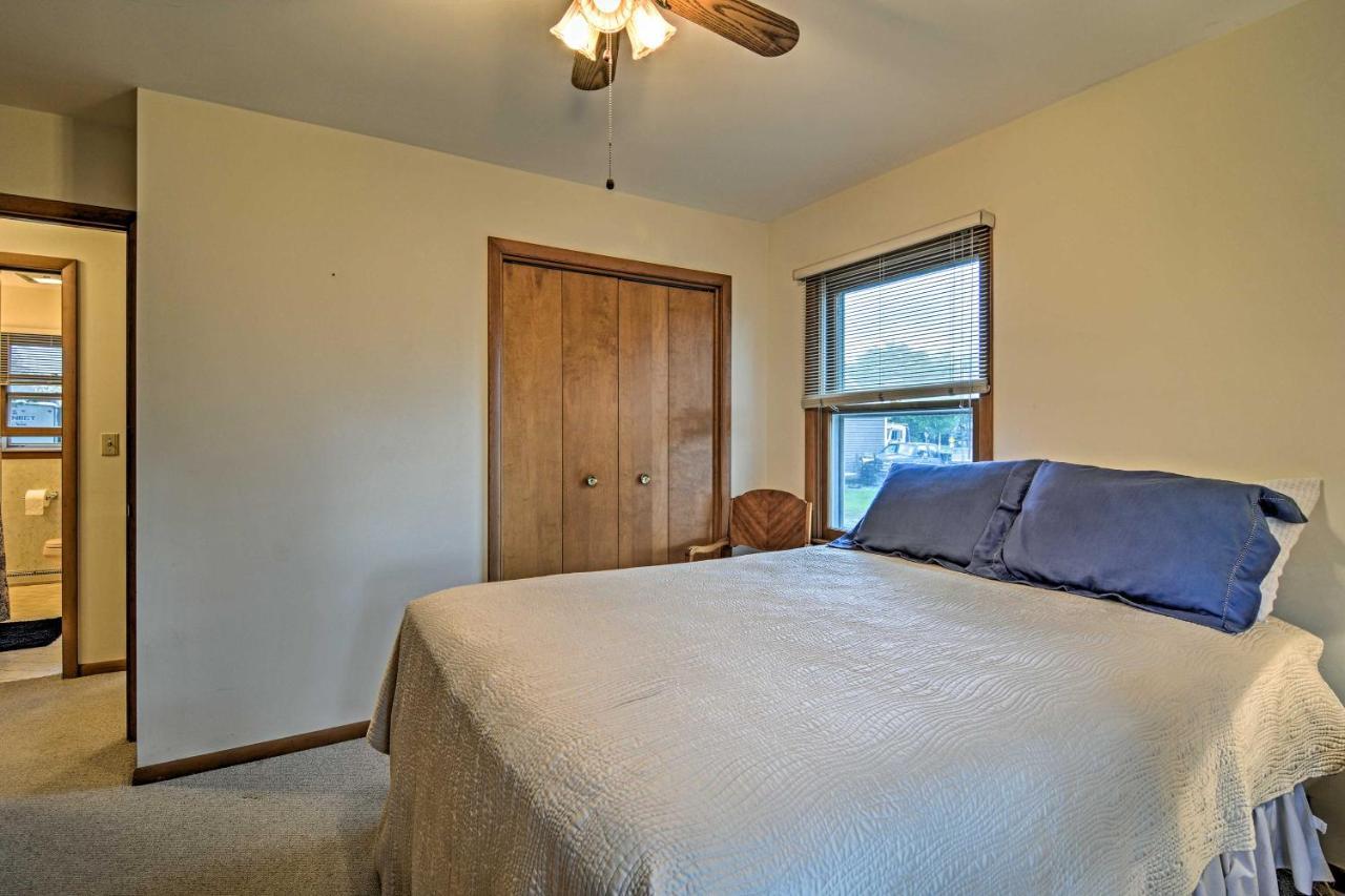 East Tawas Lake Huron House With Grill And Beach Access! מראה חיצוני תמונה