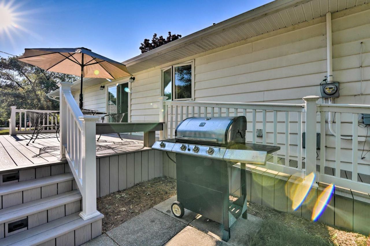 East Tawas Lake Huron House With Grill And Beach Access! מראה חיצוני תמונה