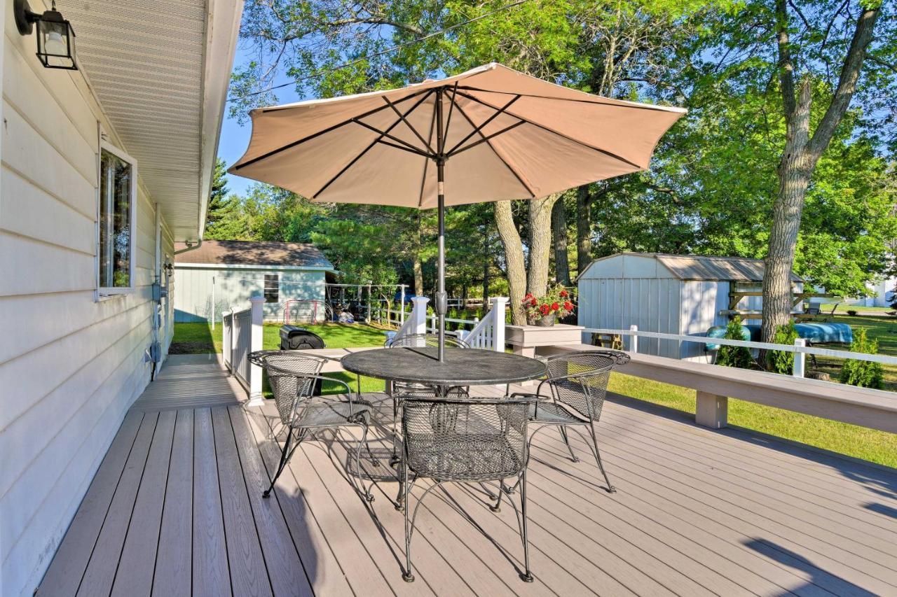 East Tawas Lake Huron House With Grill And Beach Access! מראה חיצוני תמונה