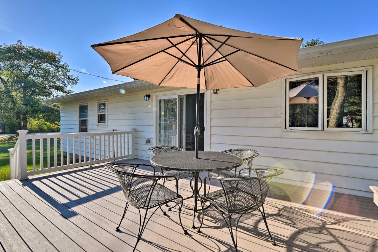East Tawas Lake Huron House With Grill And Beach Access! מראה חיצוני תמונה